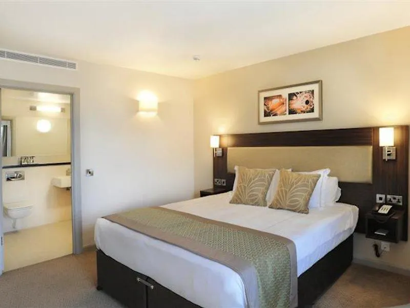 ****  Heston Hyde Hotel Hounslow United Kingdom