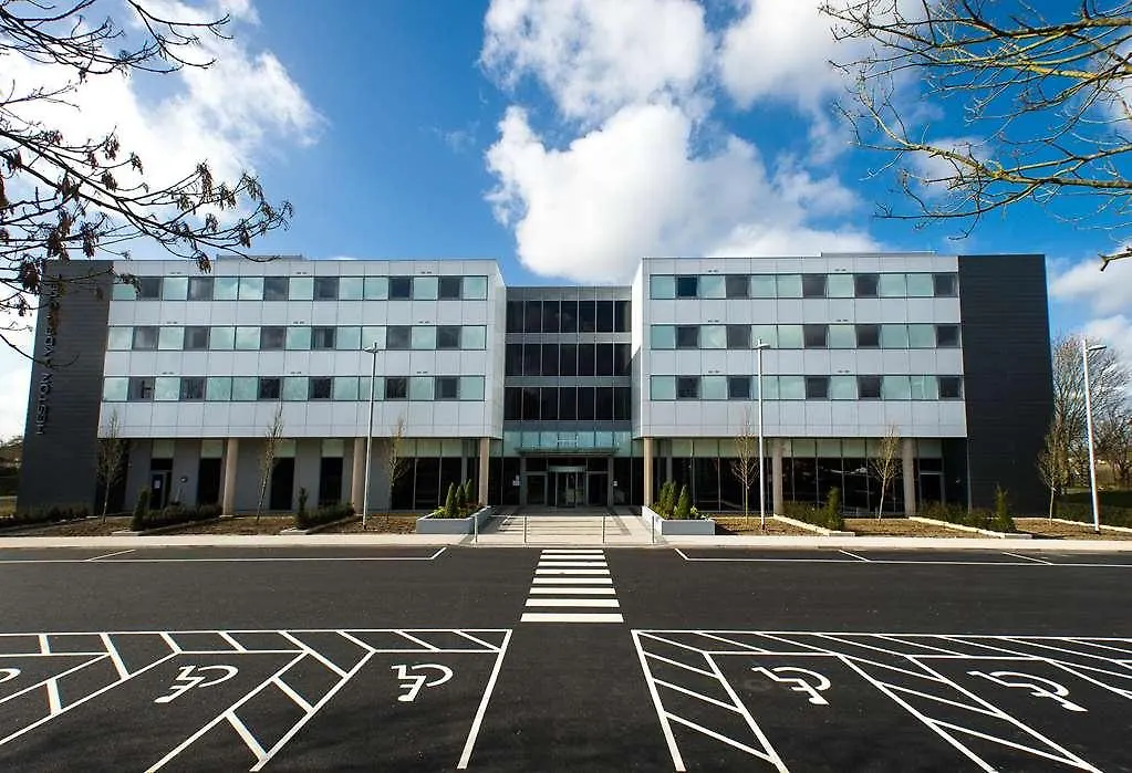 Heston Hyde Hotel Hounslow 4*,