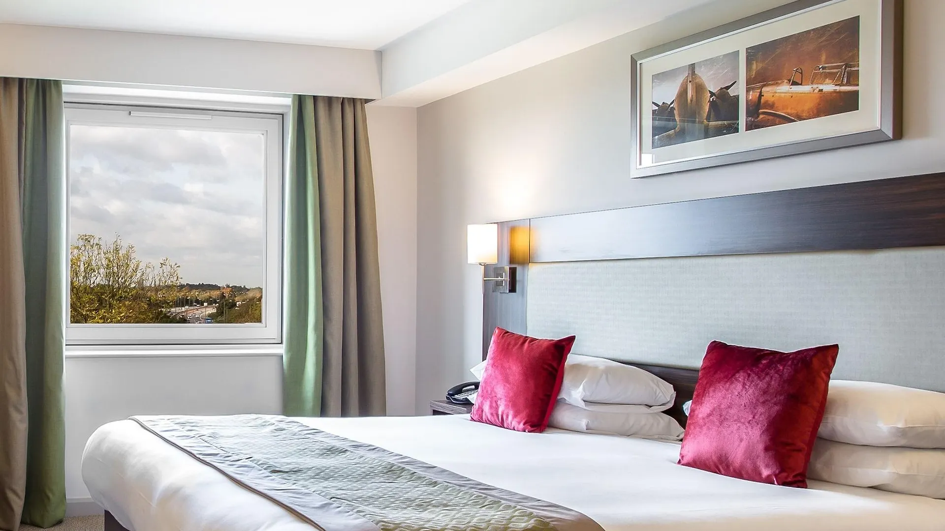 ****  Heston Hyde Hotel Hounslow Reino Unido